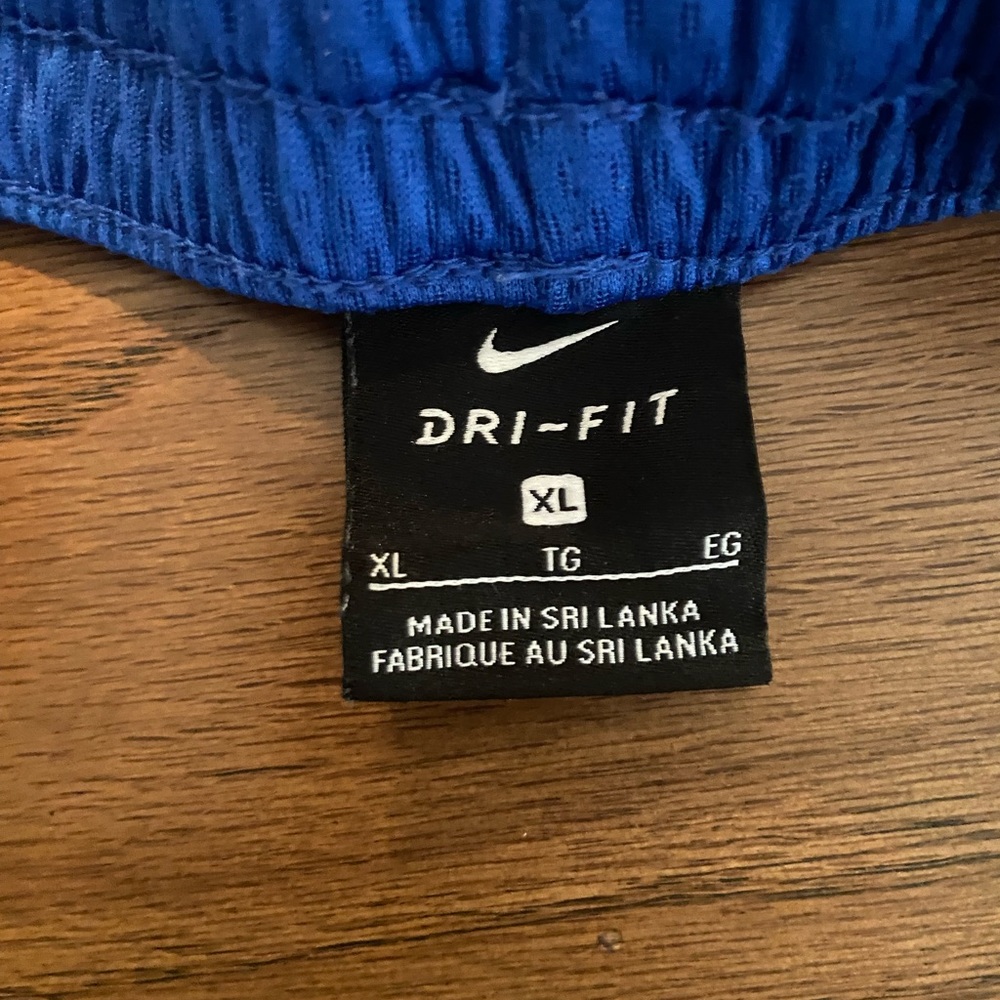 Boys Blue Nike Shorts YXL - Picture 3 of 3